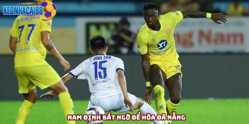 Nam Định bất ngờ để hòa Đà Nẵng